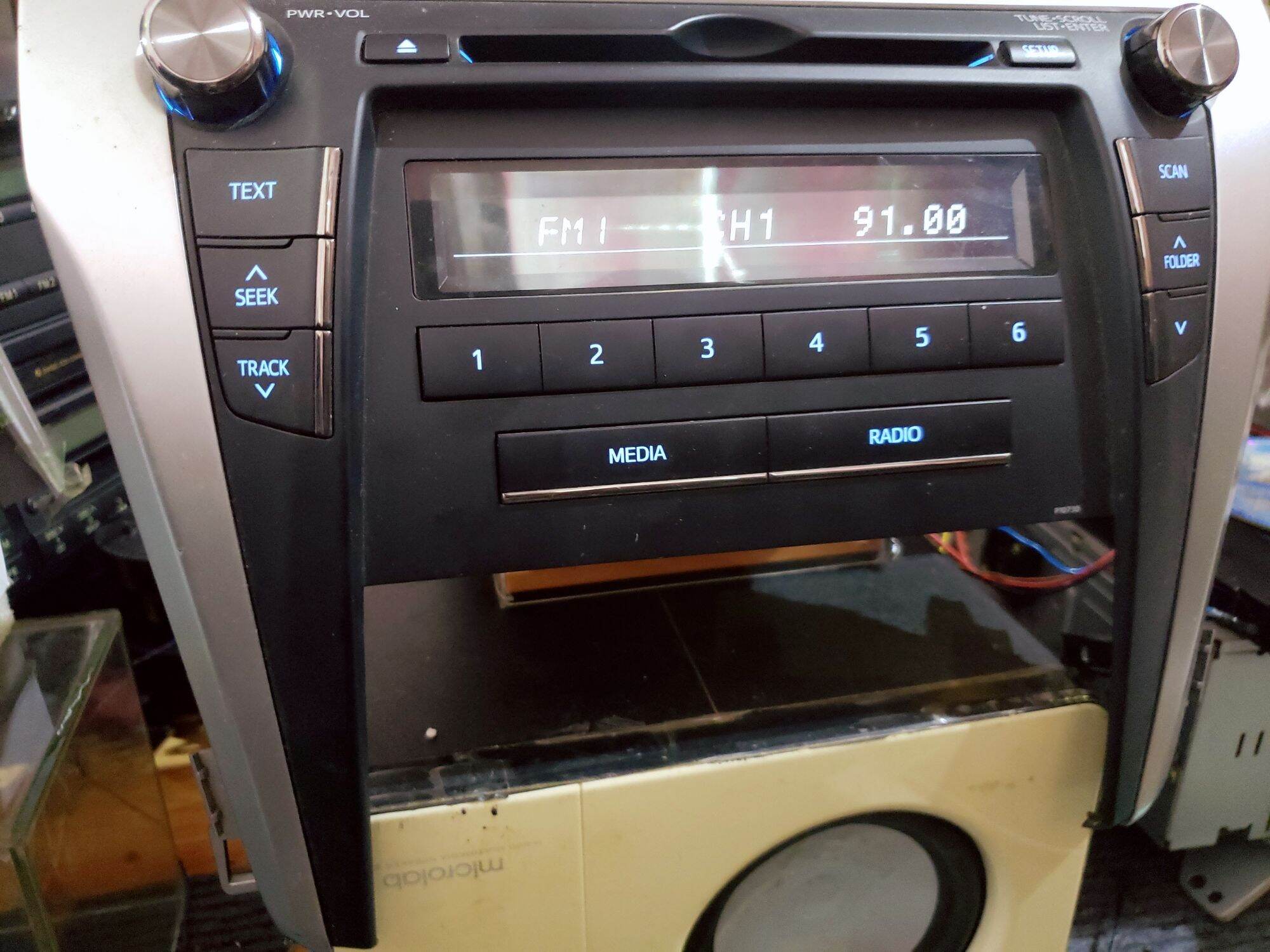 Đầu Cd Aux xe Toyota camry ( 2015 16 17 18 19 20 )