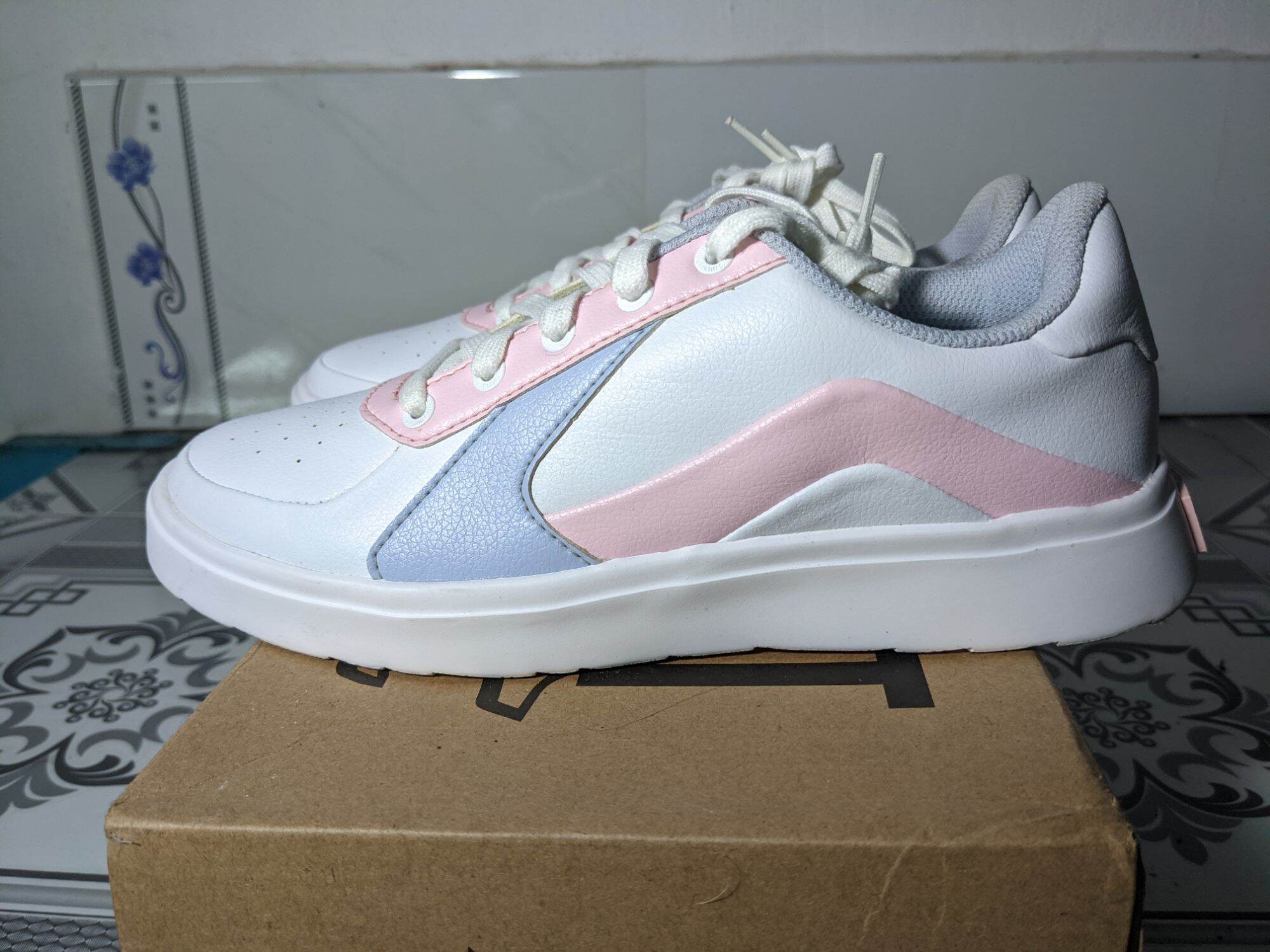 Bitis hunter street 98% size 37
