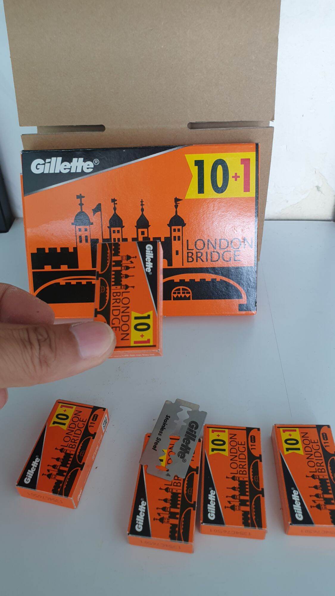 Hộp 100 lưỡi lam Gillette