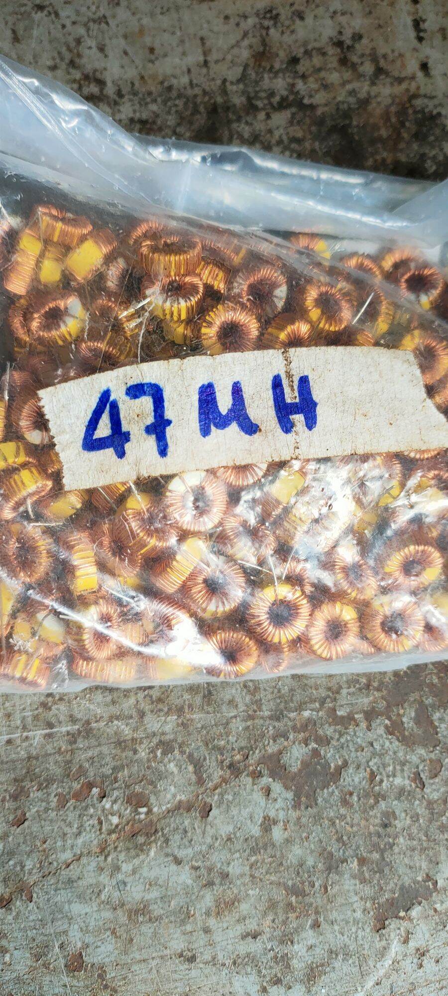 Cuộn cảm hình tròn 47MH giá 5 chiếc