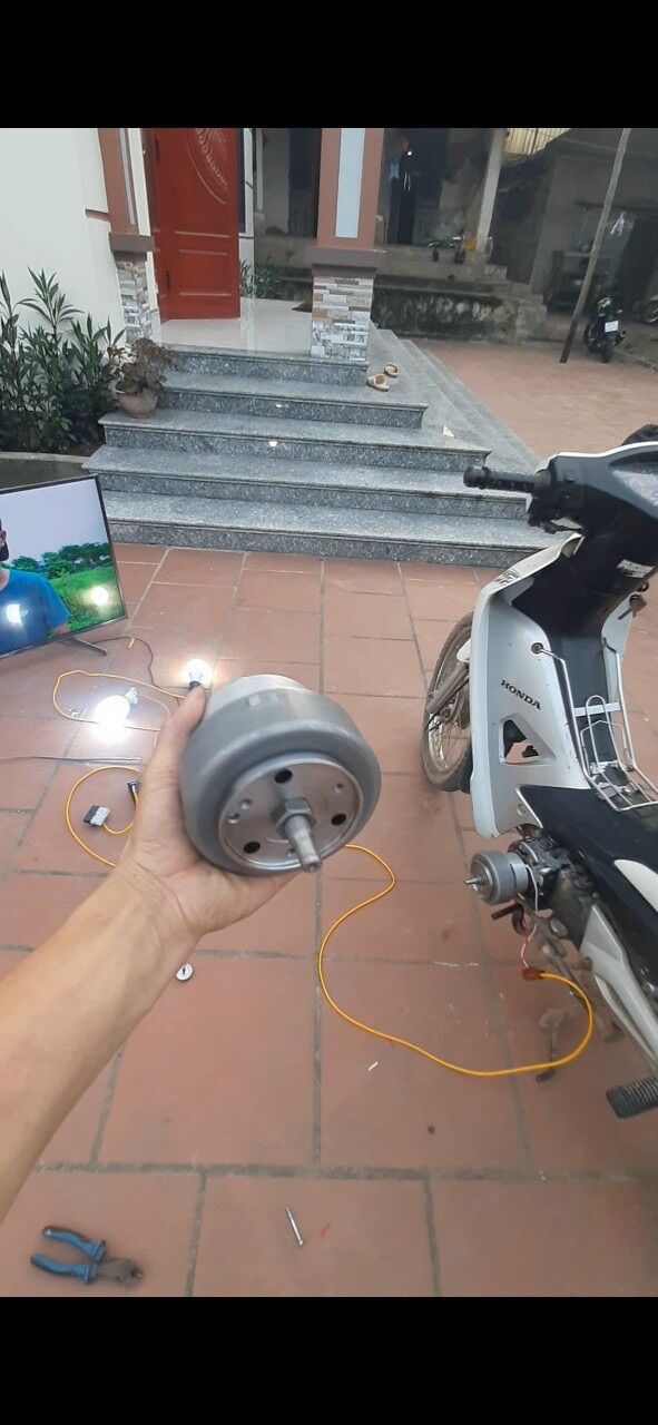 MÔ tơ phát điện mini 220v