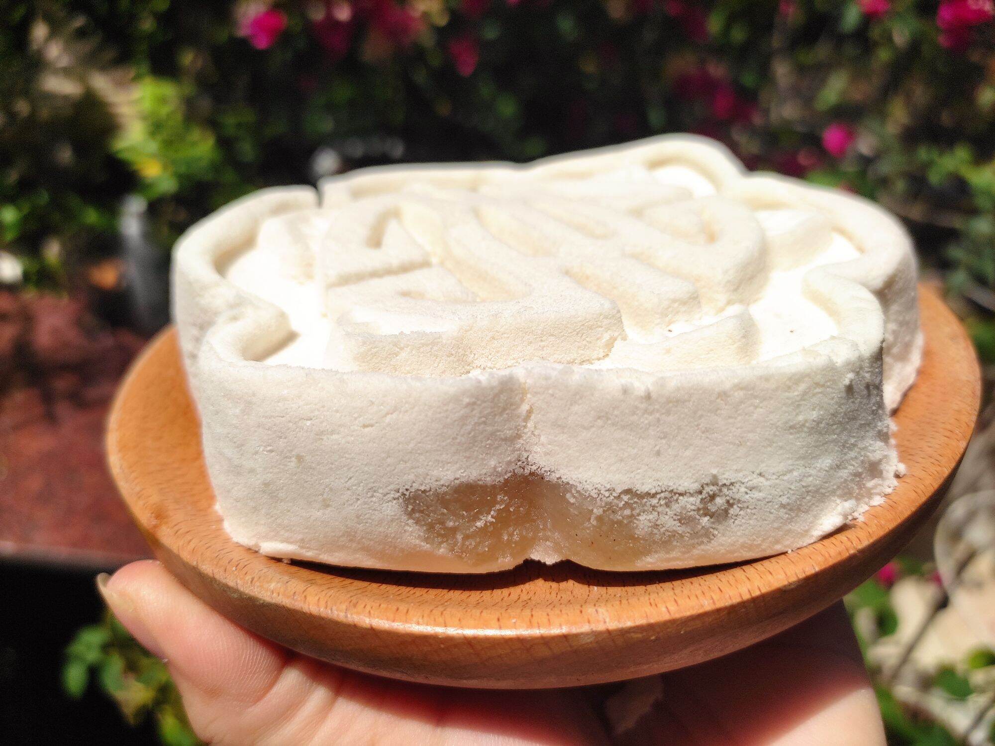 Bánh in hoa mai nhân dừa non 500g (2 cái x250g)
