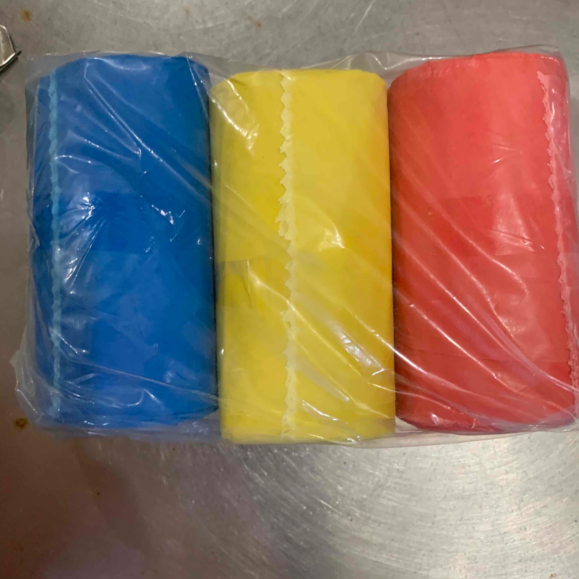 [HCM]Bao đựng rác tiểutrungđại 1kg gồm 3 cuộn