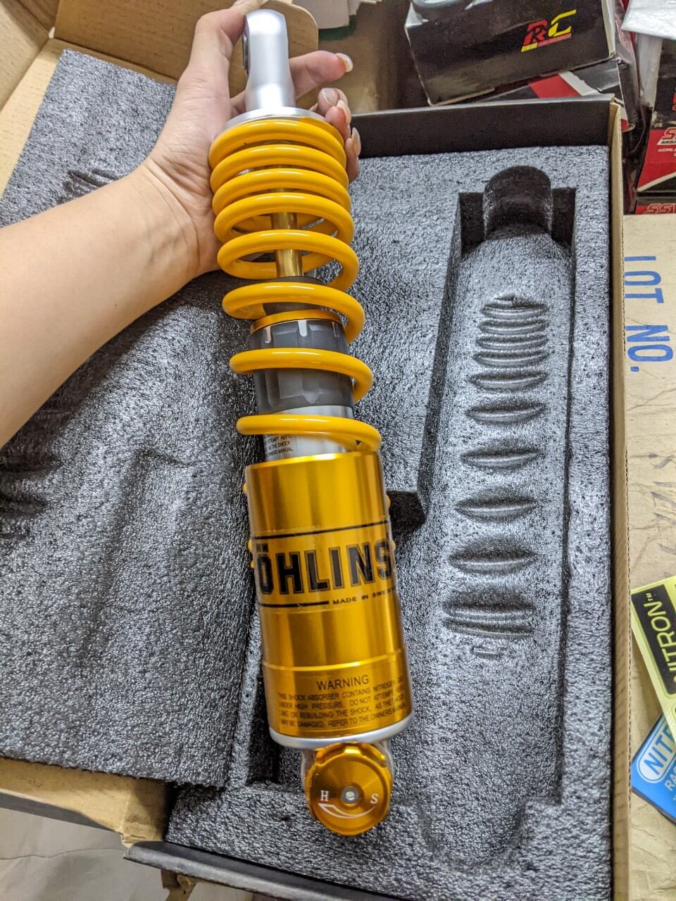 Phuộc sau ohlins bình dầu ngược lắp vario ultimo mio luvias sh mode vision mới lead mới janus grande scooby....