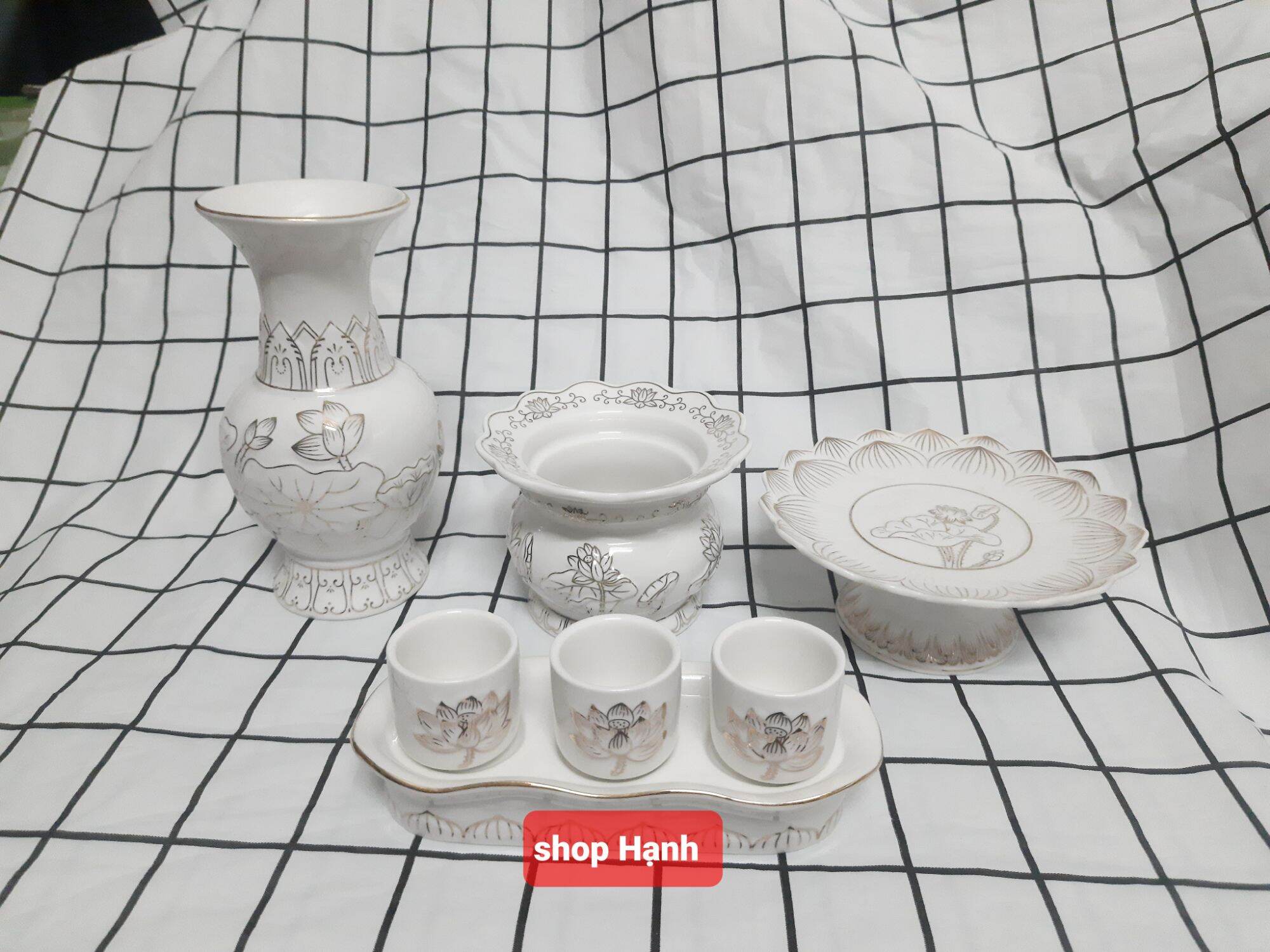 Combo thờ cúng bạch ngọc bộ nhỏ dĩa 15 cm, bình 18 cm, lư cao 8 cm, bộ 3 chung nước