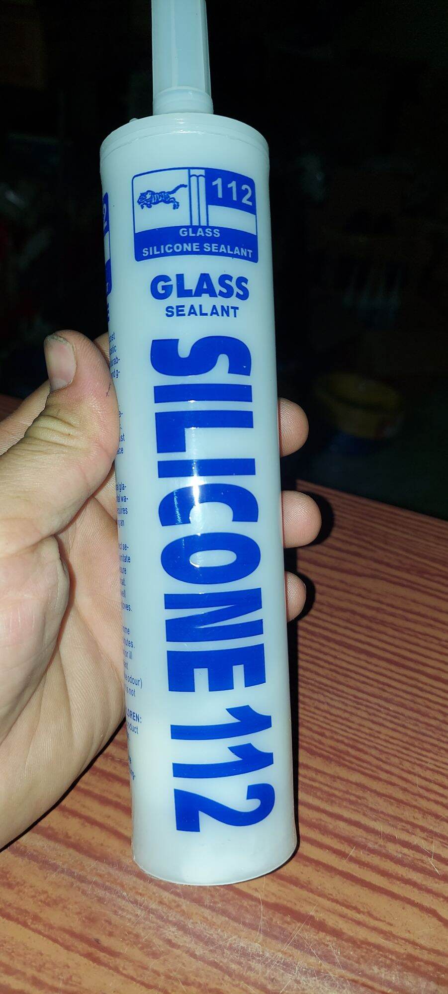 1chai keo silicone 112