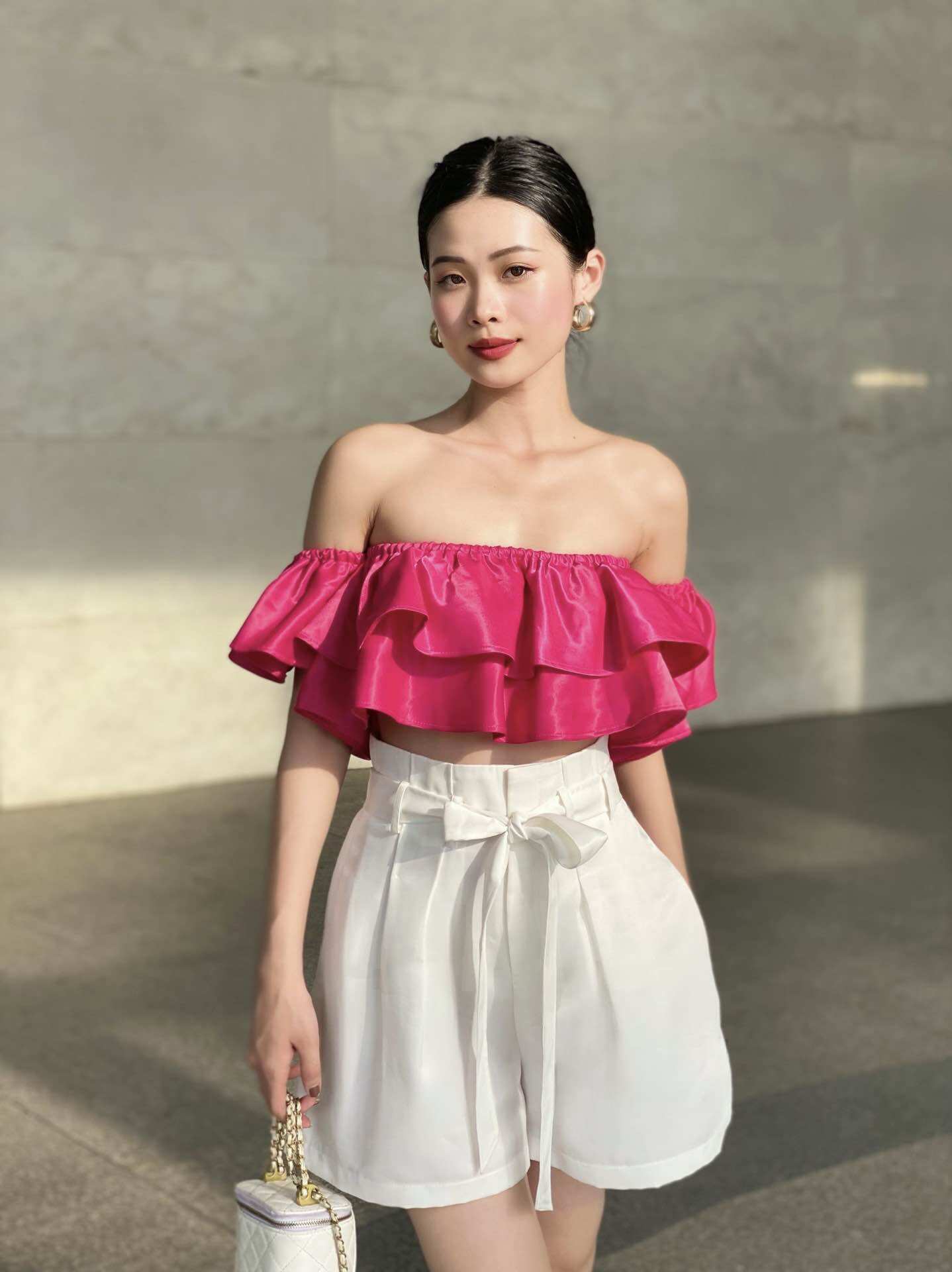 CERA - Quần shorts phối dây cột màu trắng