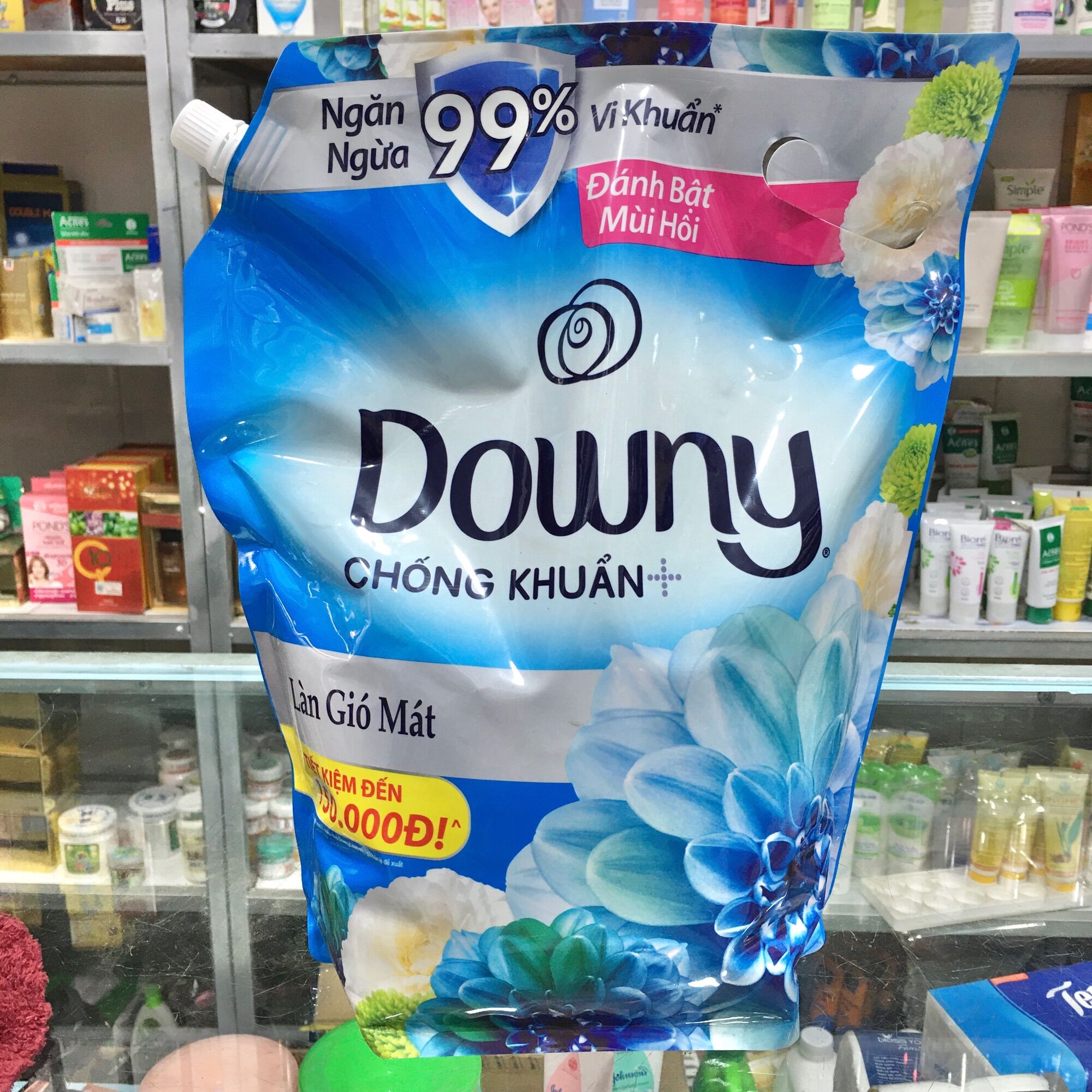 Nước xả vải đậm đặc Downy làn gió mát túi 3 lít