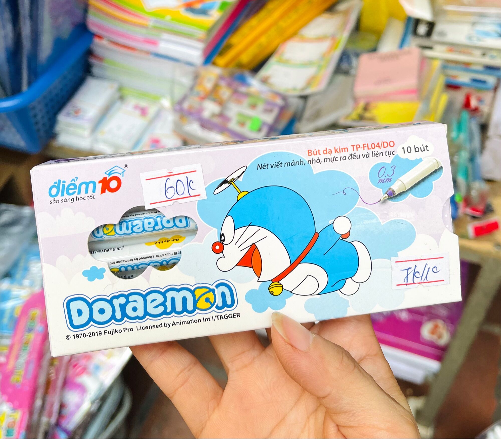Hộp bút 10 cây viết doraemon mực tím