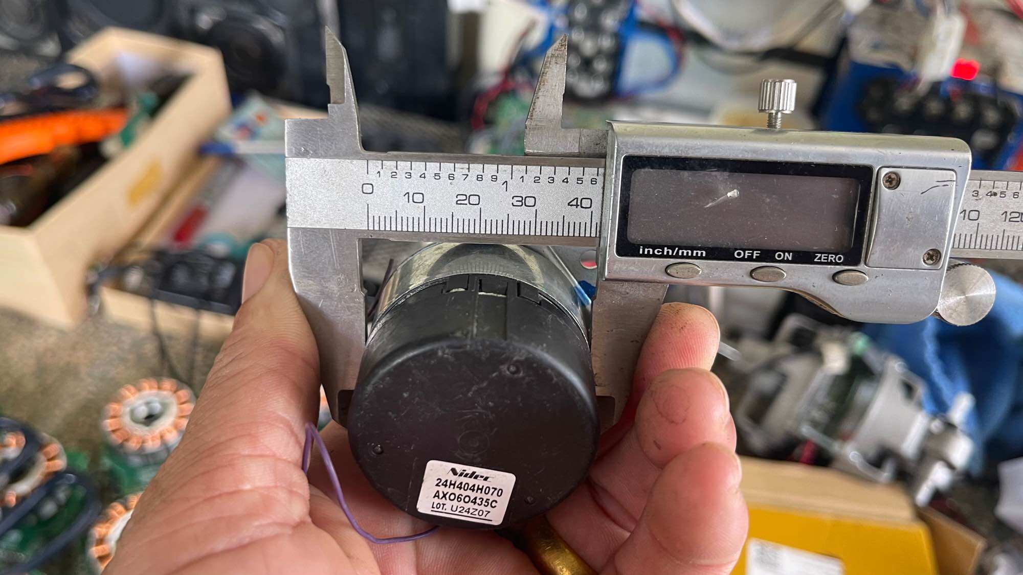 Motor không than Nidec 12v-24v 10w(chạy trực tiếp)