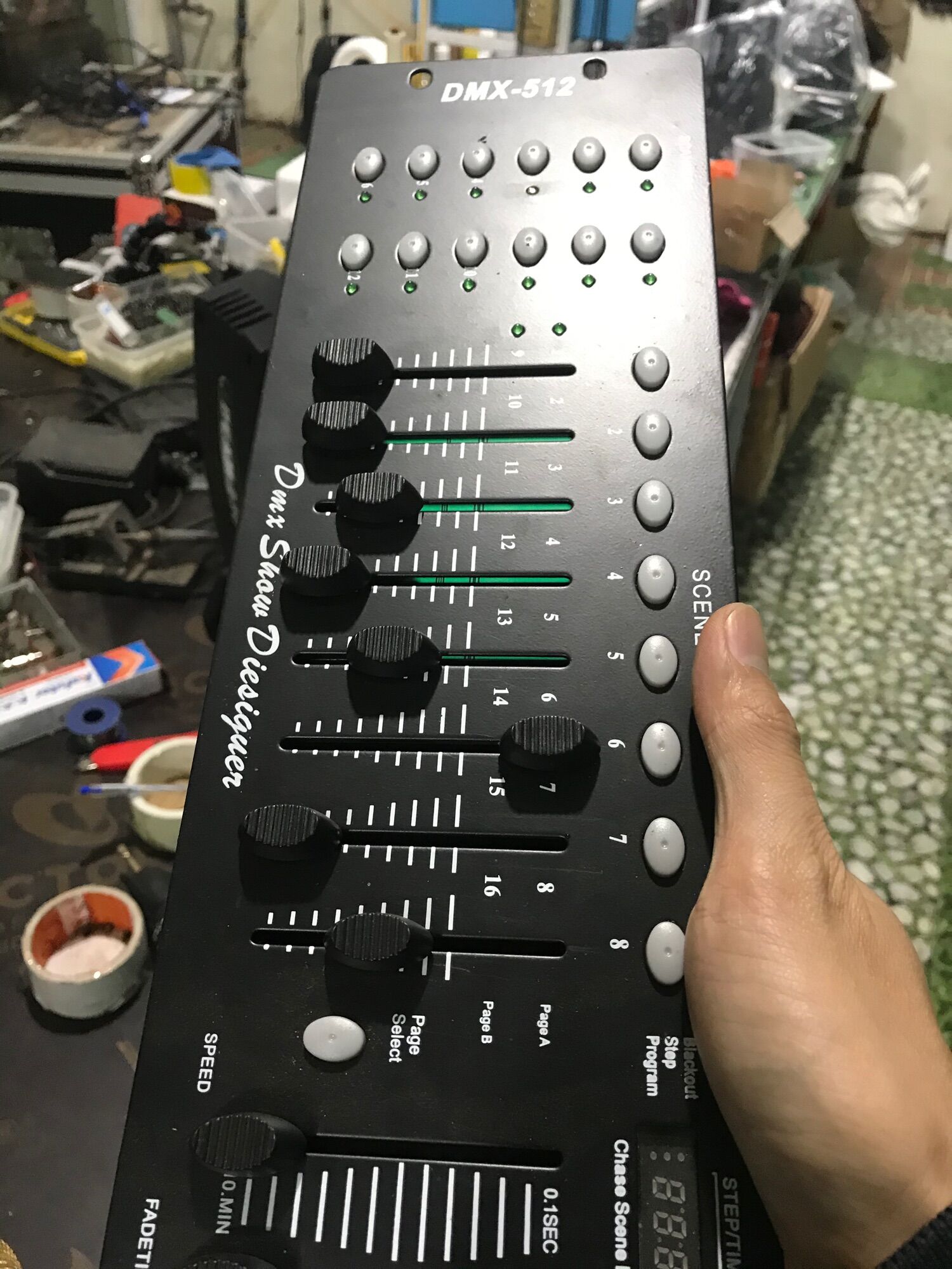 Bàn điều khiển ánh sáng DMX 512