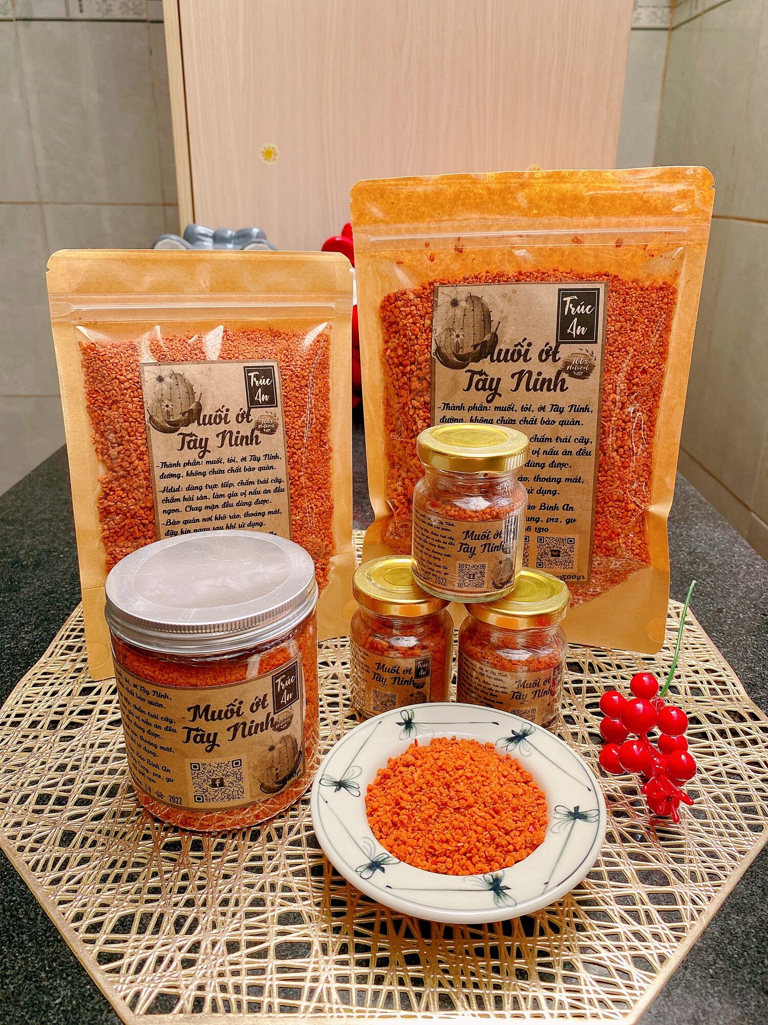 Muối Tây Ninh tỏi ớt - Loại ngon thượng hạng, hạt to, thơm dậy vị, chay mặn đều dùng được