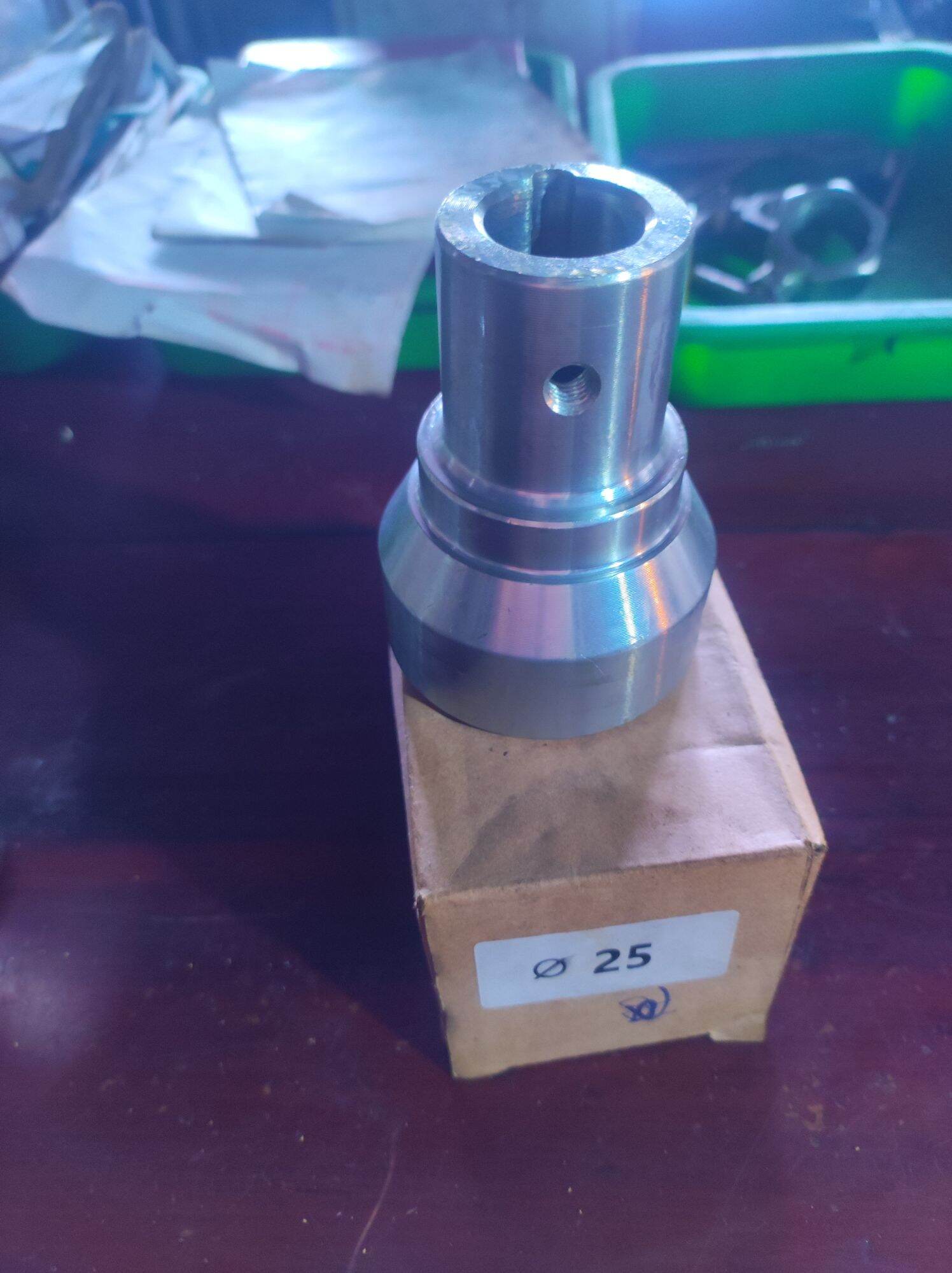 kẹt đăng cốt 25 ren 16,cho máy 7đến20hp. Giá 240,000 Đồng*Miễn phí vận chuyển