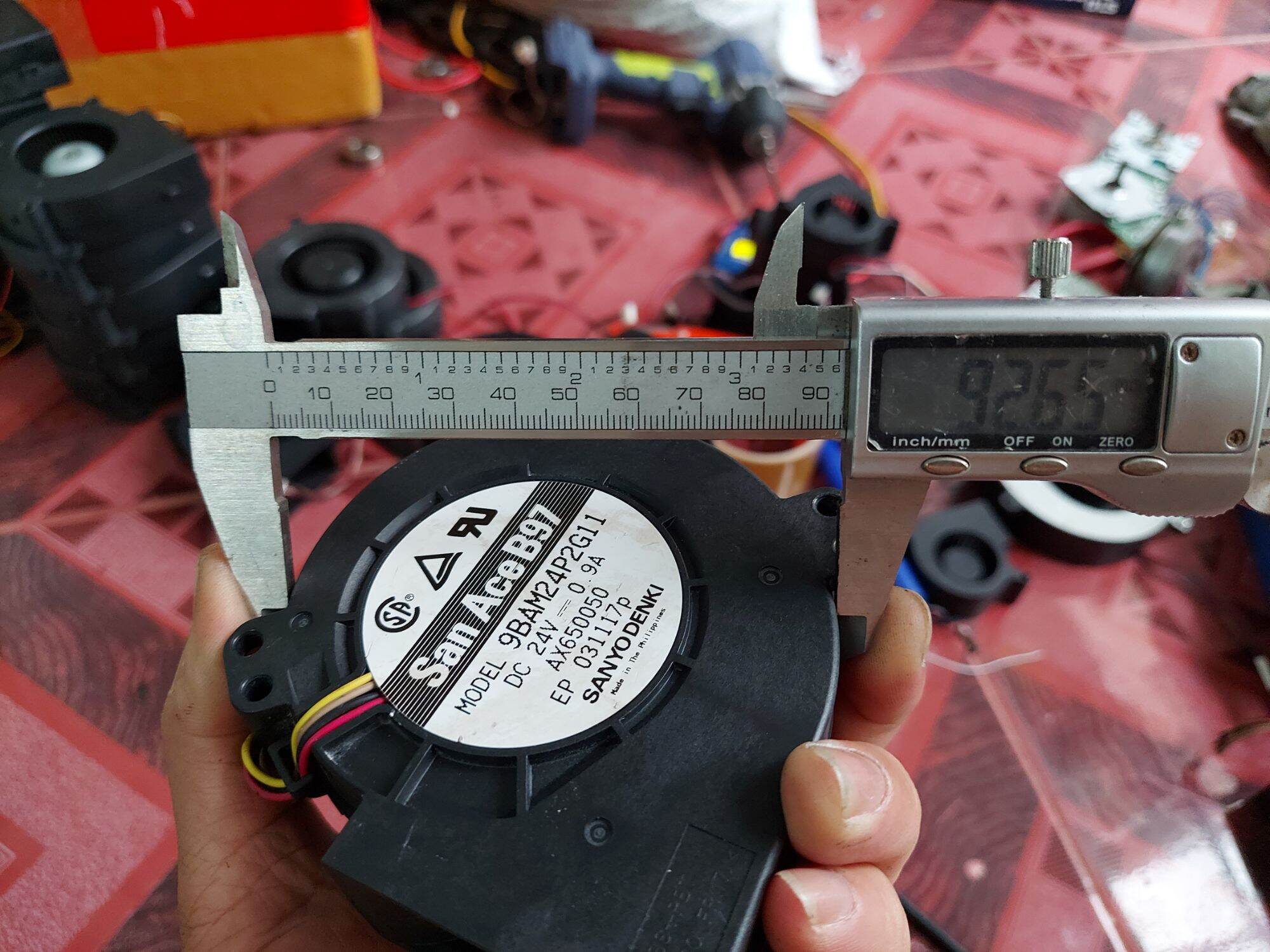 Quạt Sò philippines 24v 0.9A tháo máy Nhật.