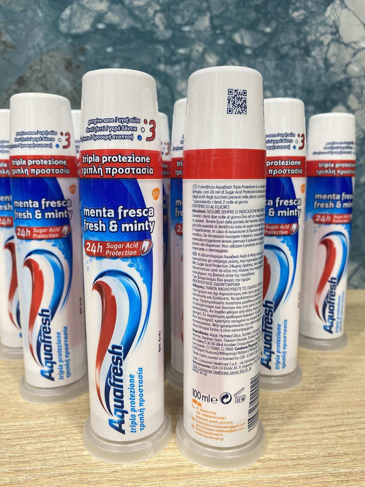 Kem đánh răng Aquafresh UK dạng ống 100ml