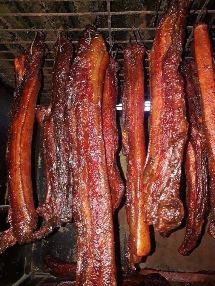 ba chỉ lợn gác bếp