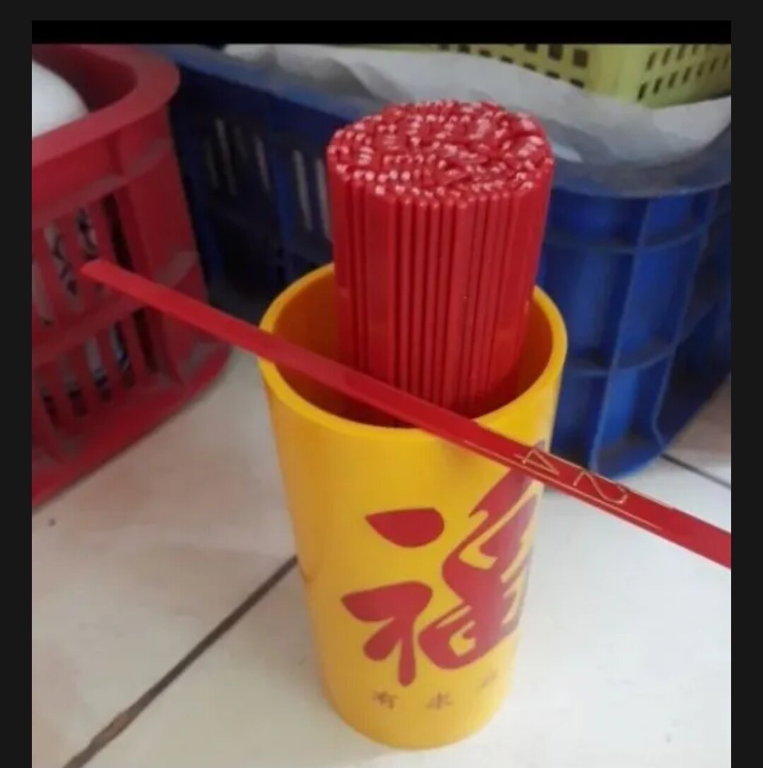 Bộ lắc xin xăm, gieo quẻ