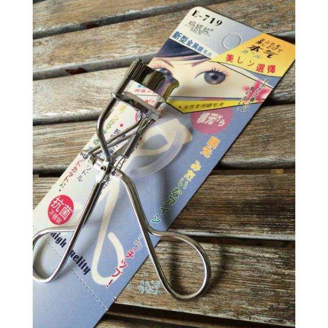 Bấm Mi E719 tặng kèm miếng đệm cao su