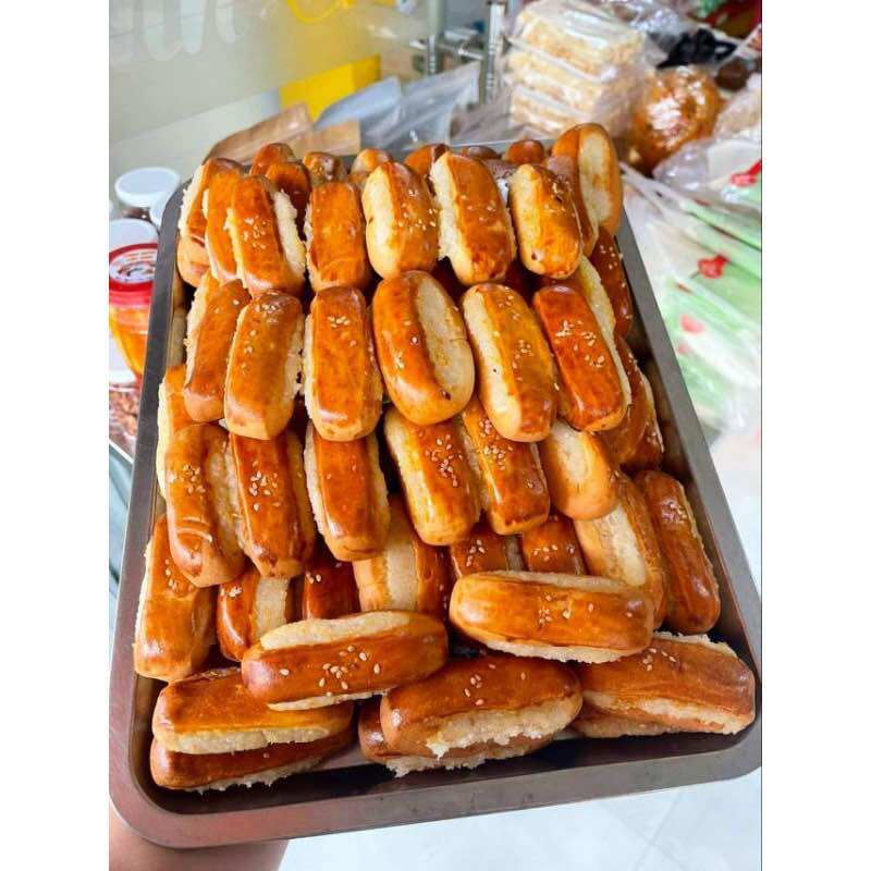 Bánh dừa nướng 17k/ gói 6 cái.