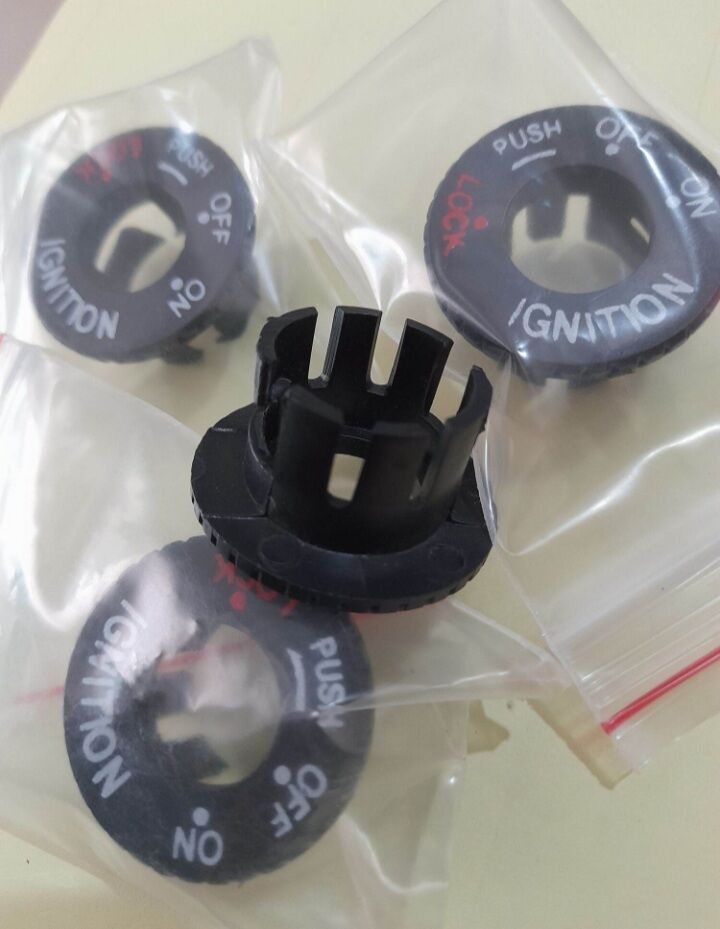 Chụp ổ khóa xe Atila.