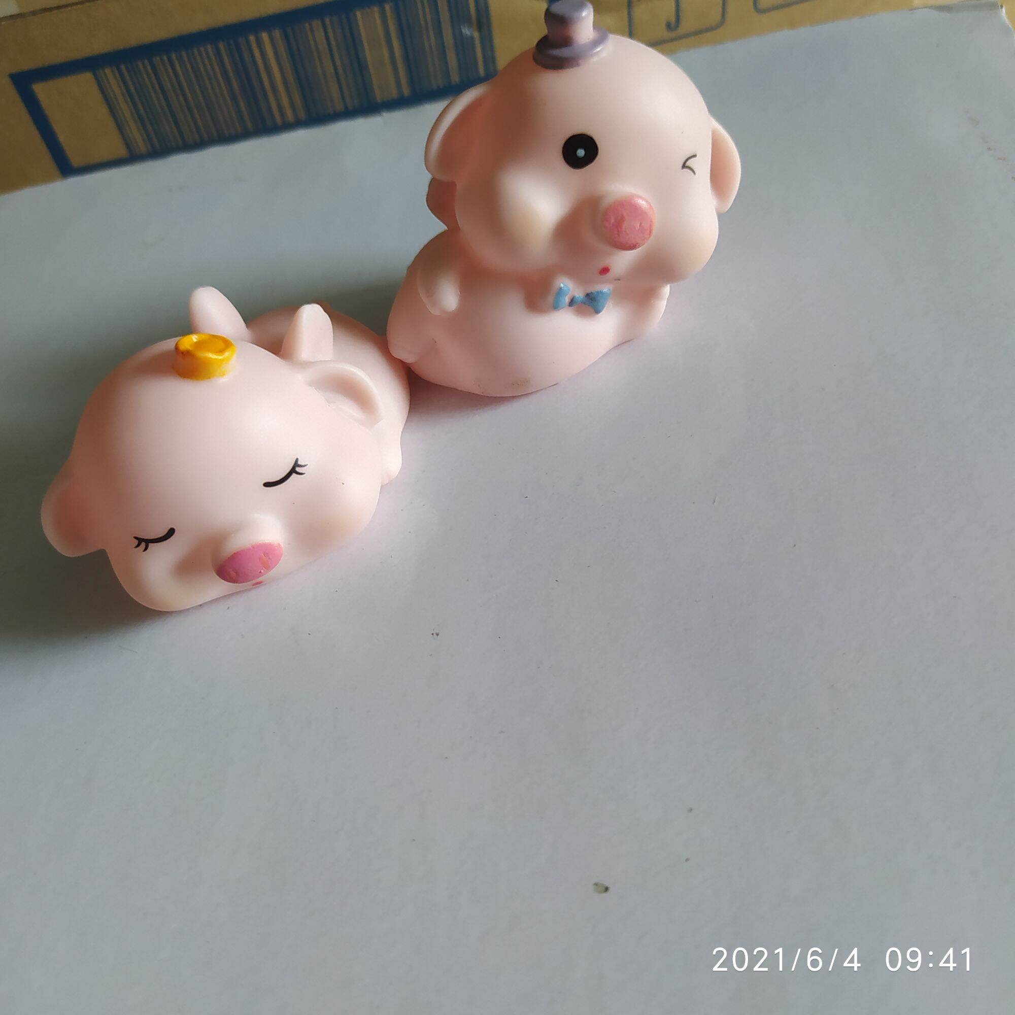 Bộ 2 chú heo xinh trang trí bánh kem bánh sinh nhật