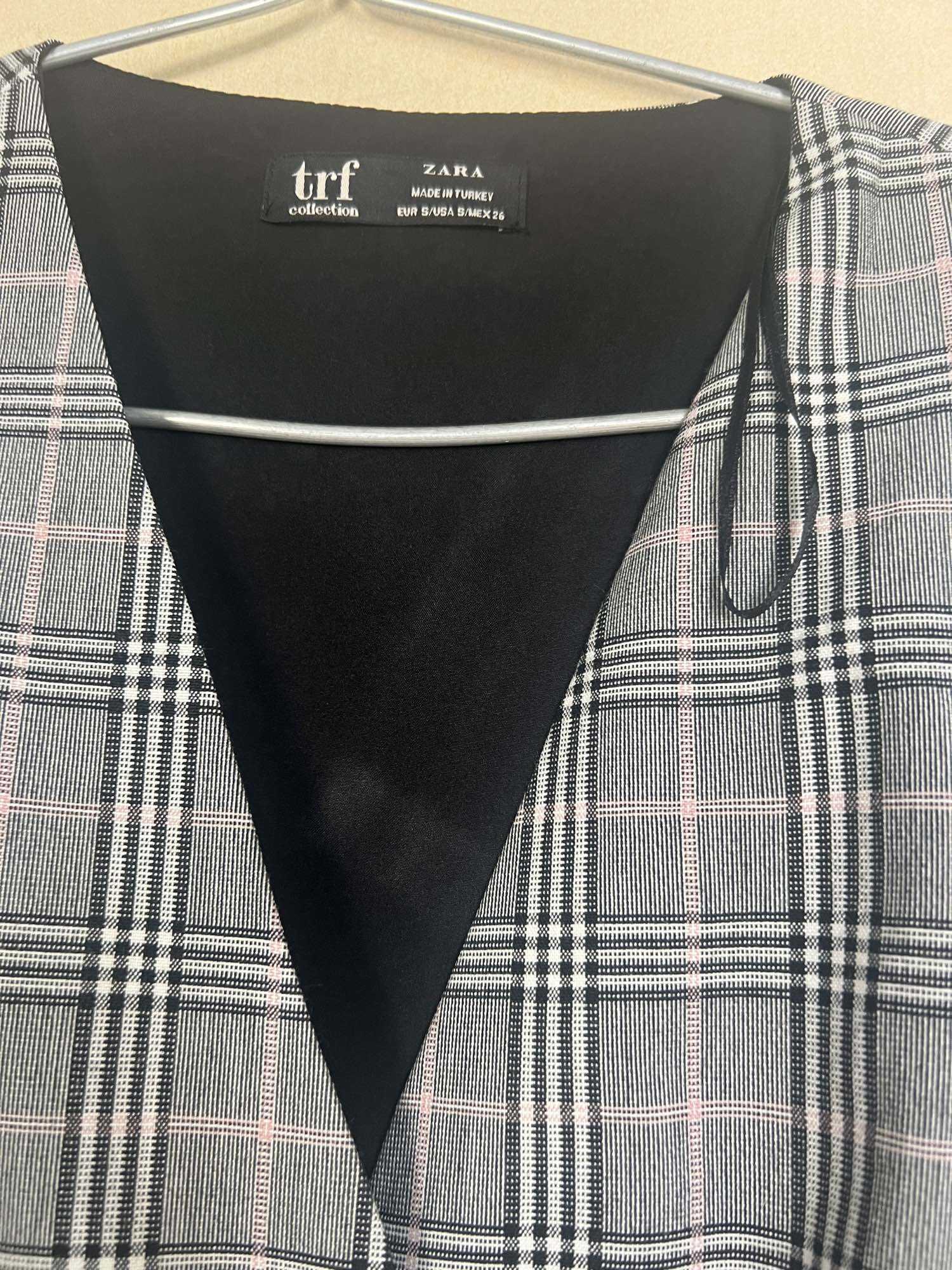 Đầm Zara sz S, Auth new 95%