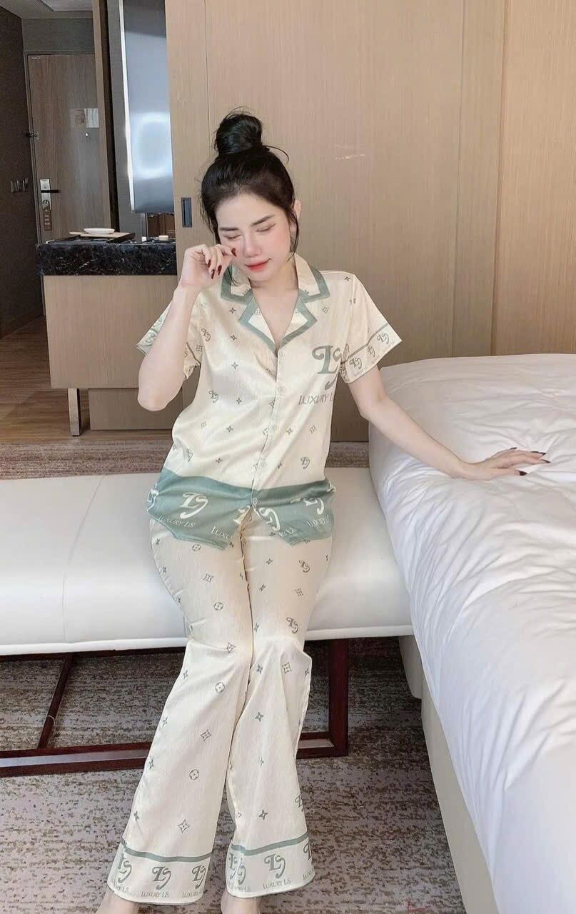 Đồ bộ tay ngắn lụa mềm cao cấp. Hàng thiết kế chuẩn from