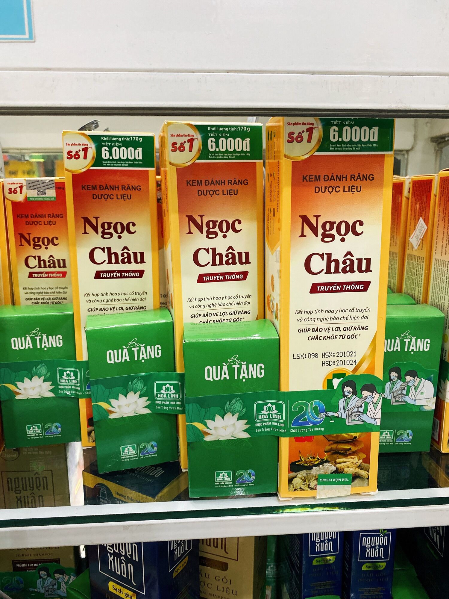 Kem đánh răng thảo mộc Ngọc Châu 170g