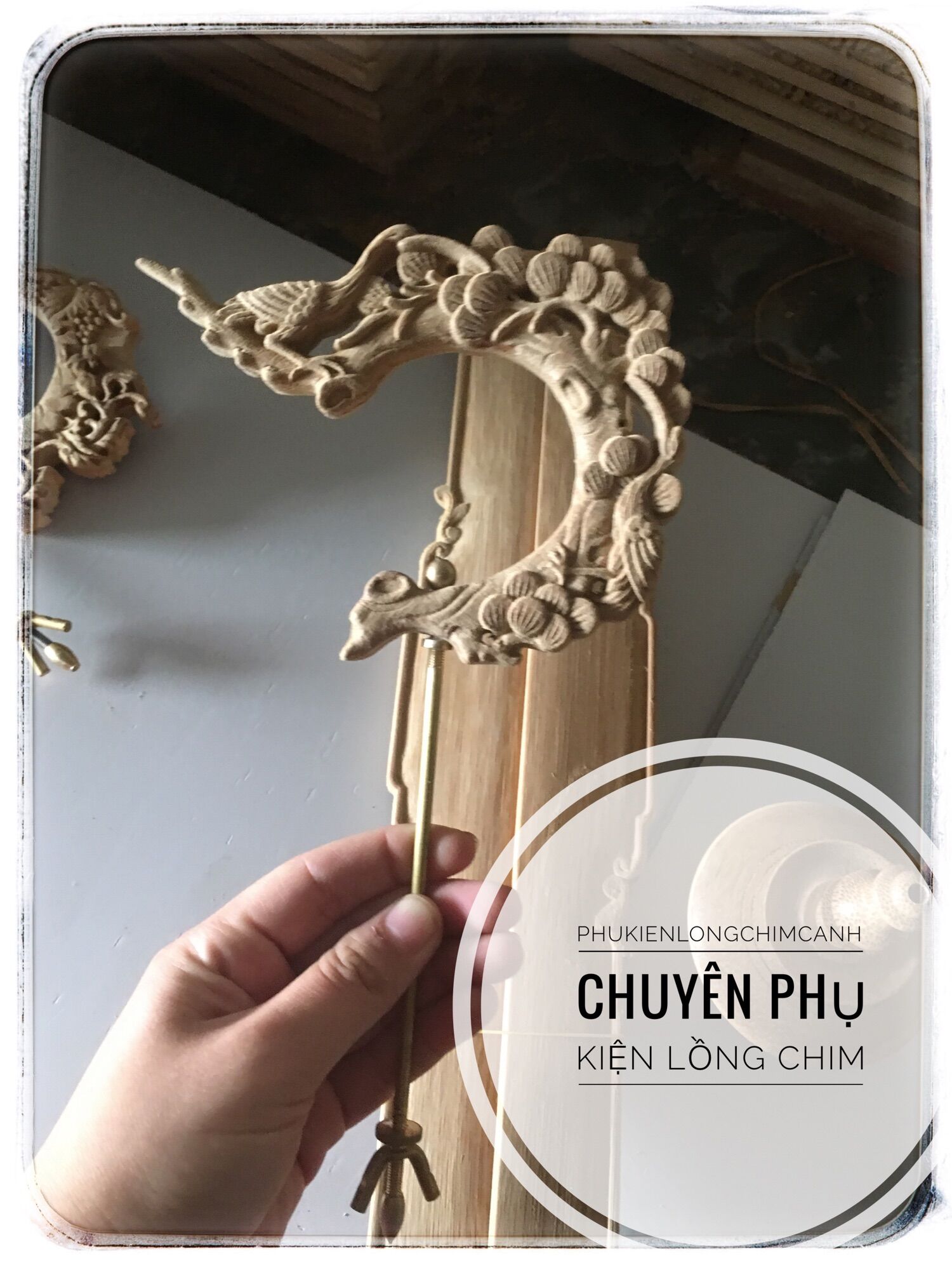 Móc tre chạm cnc cho lồng mào hình tùng hạc -phụ kiện lồng chim cảnh