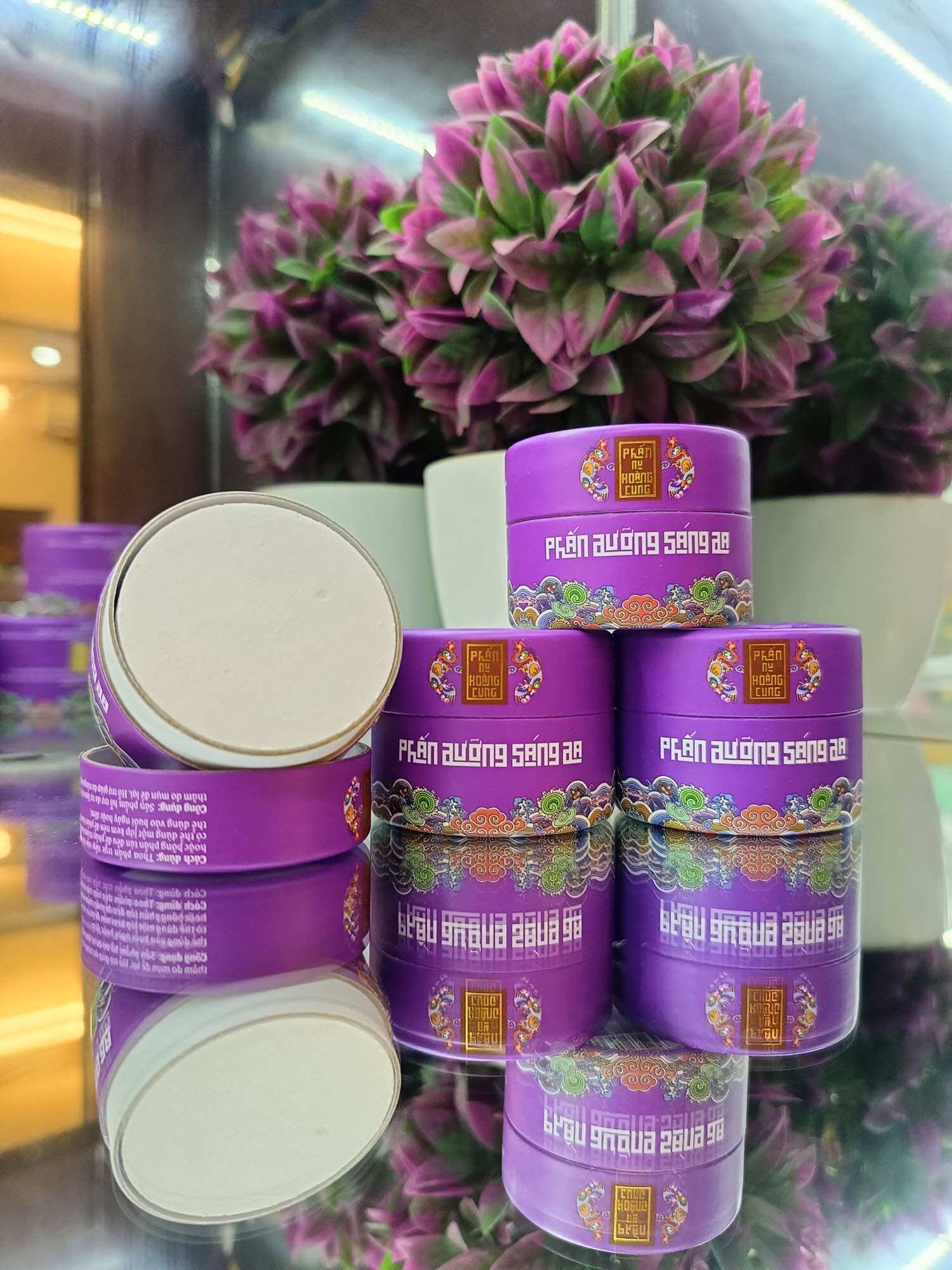 Phấn Dưỡng Sáng Da Phấn Nụ Hoàng Cung 25g/hộp