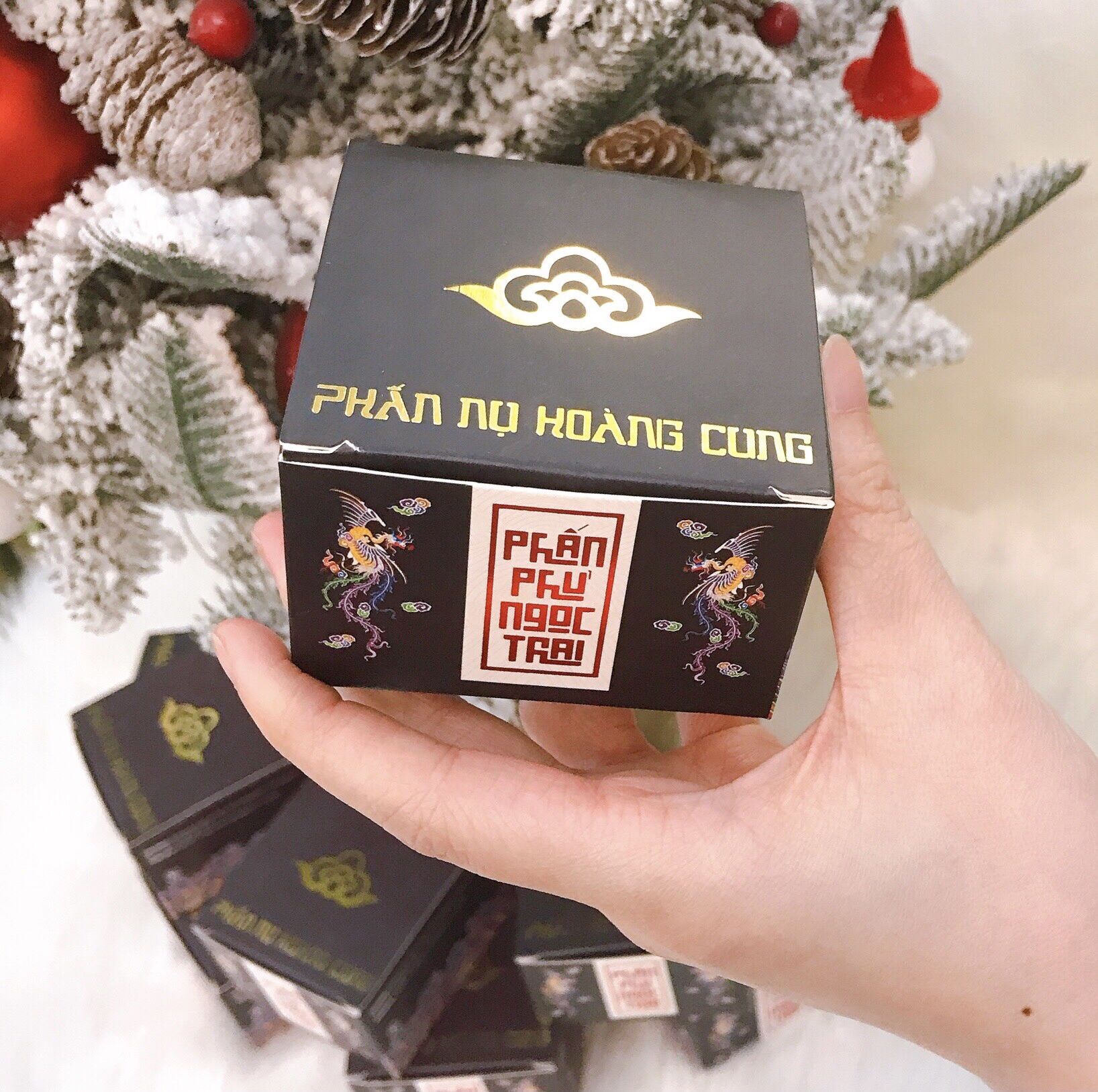 Phấn Phủ Phấn Nụ Hoàng Cung Tinh Chất Ngọc Trai 25g (Da)