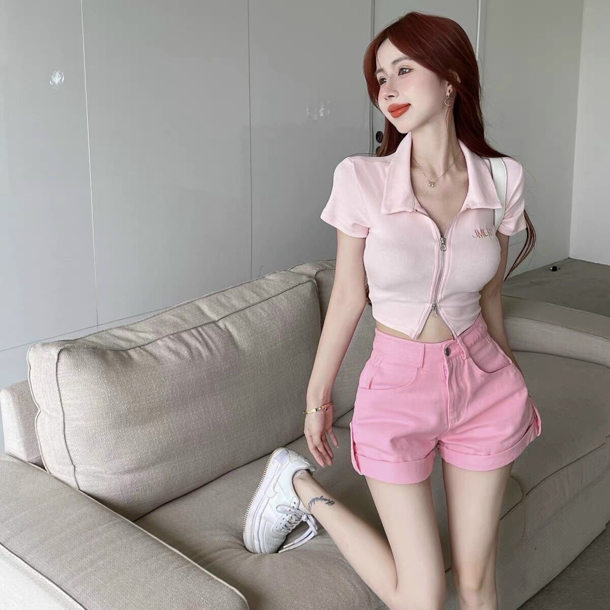Áo croptop cổ bẻ kèm khoá BG