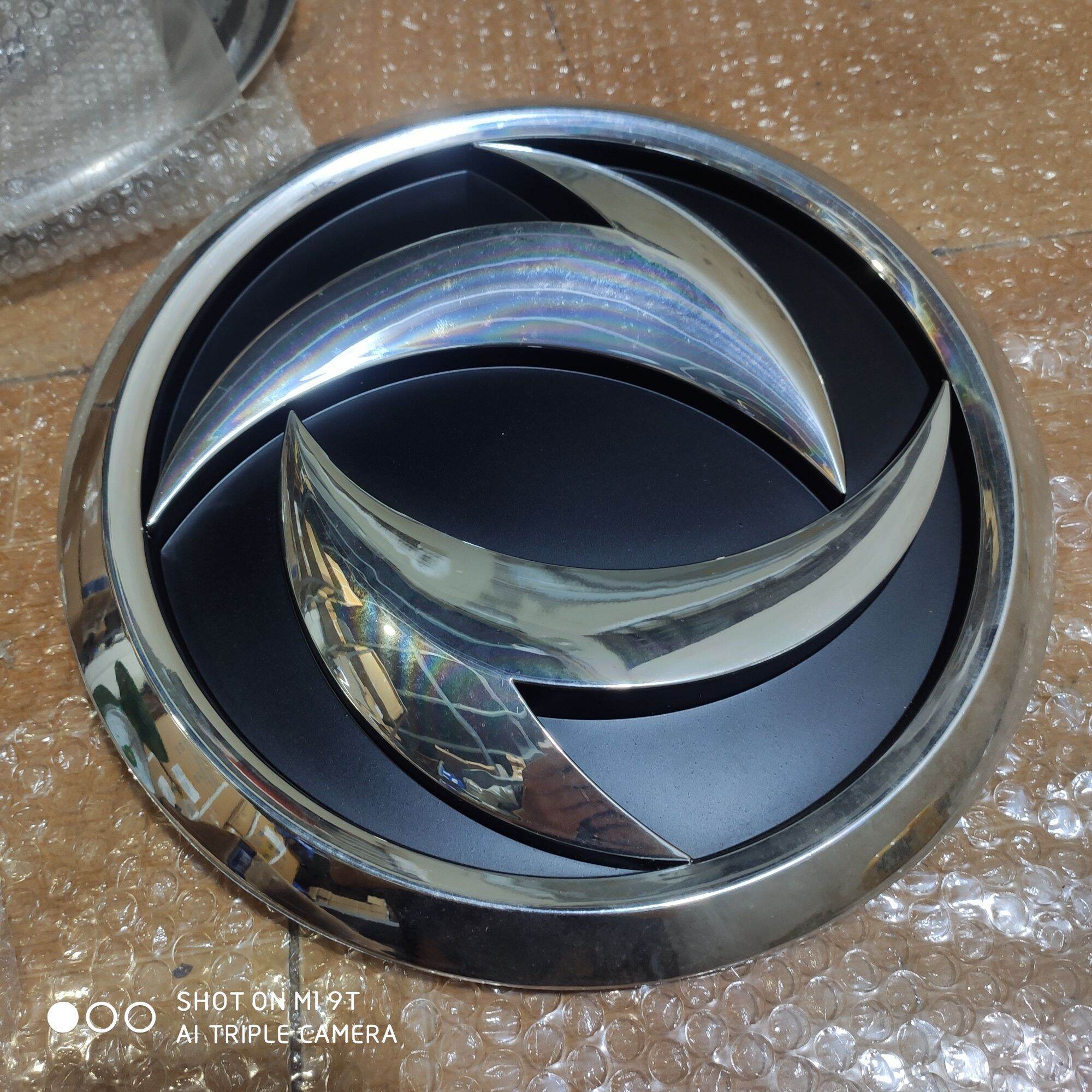Kmdb. logo xe tải dongfeng, lô gô cá heo xe đông phong, logo tròn đầu kéo dongfeng...vie parts