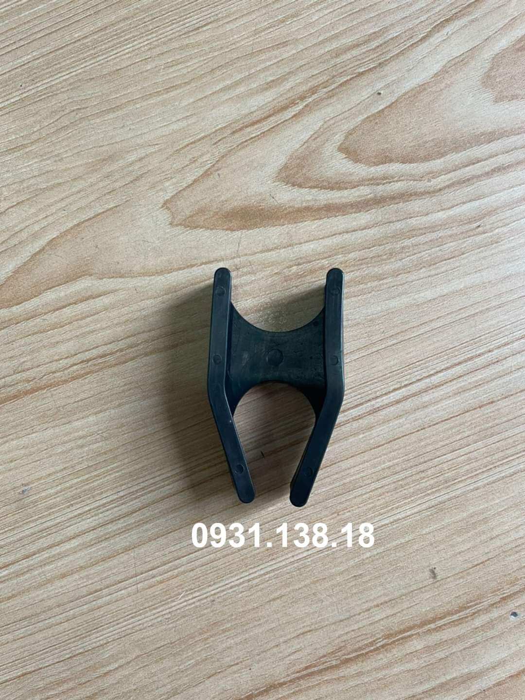 - Cao su đỡ sên dành cho Win 100/ 125cc, CG125.