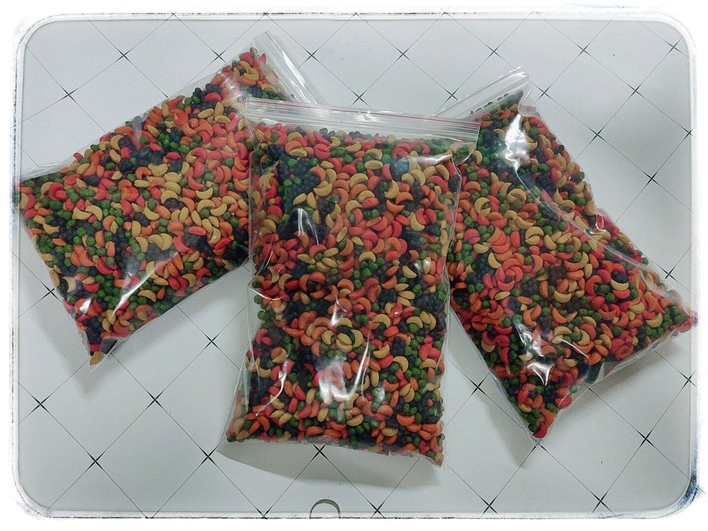Hạt Kaytee- 500GR- Thức ăn cho hamster, vẹt, thú cưng...