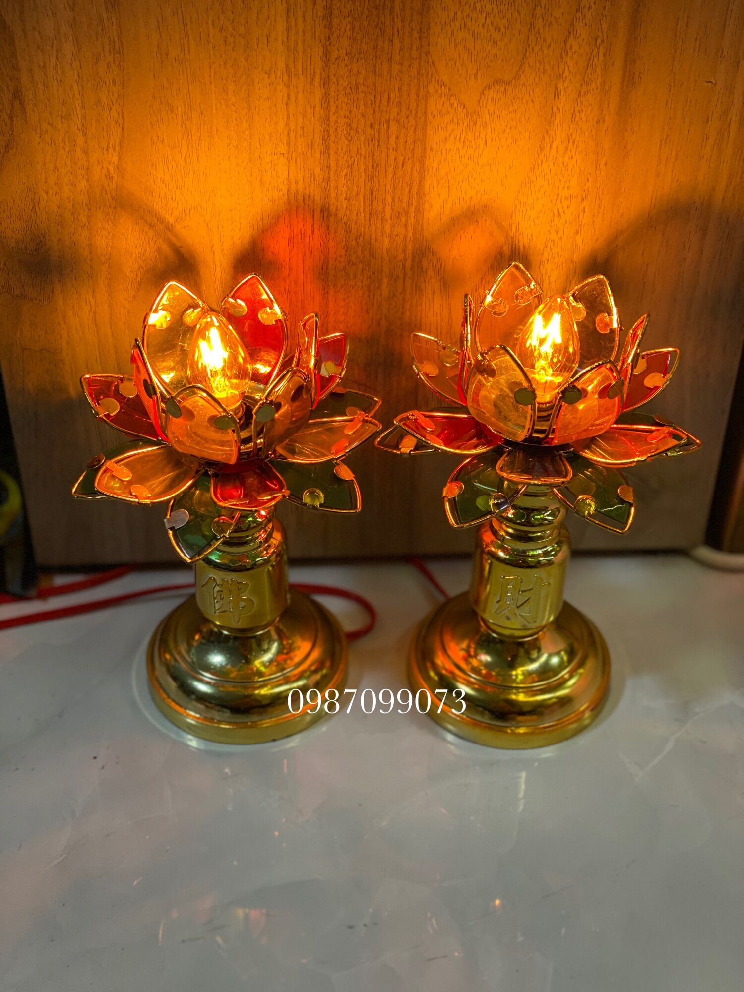 Cặp đèn thờ hoa sen bảy màu kèm bóng ớt
