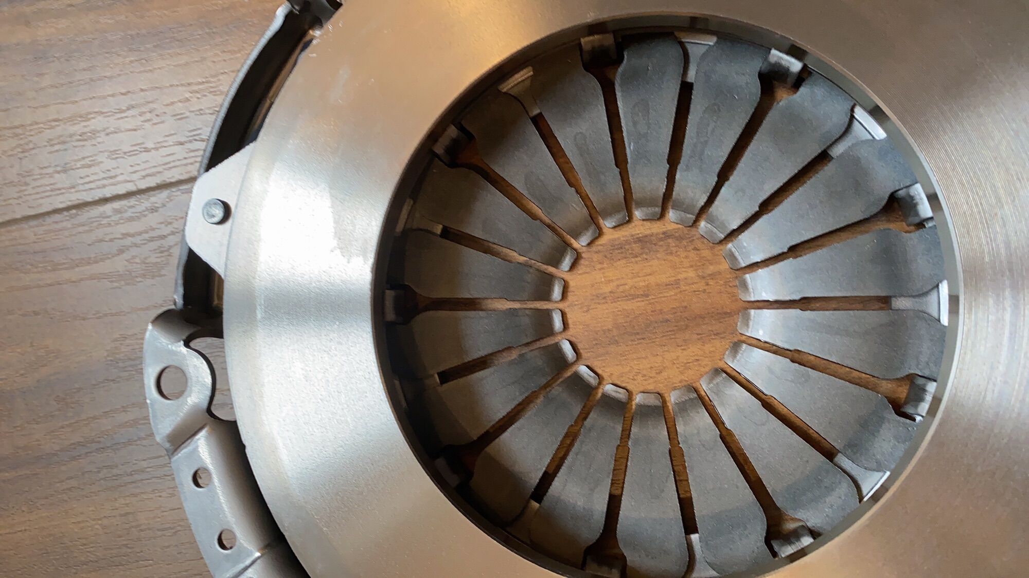 BÀN ÉP NISSAN SUNNY