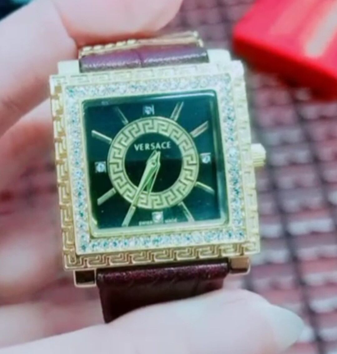 Đồng hồ nữ versace tím cao cấp thụy sĩ