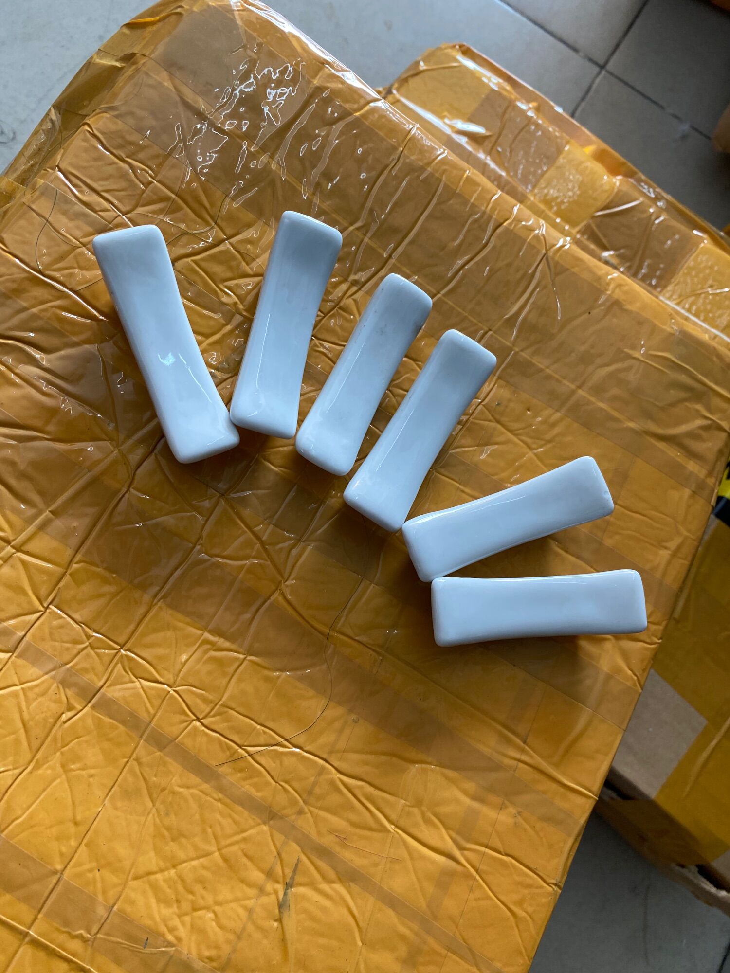 Gác đũa sứ trắng set 6 cái và set 10 cái