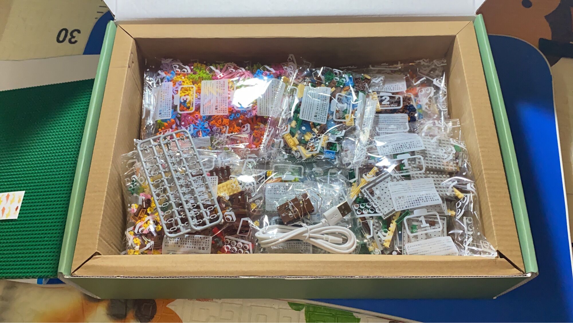 Mô hình Lego Nhà Cây 7 màu