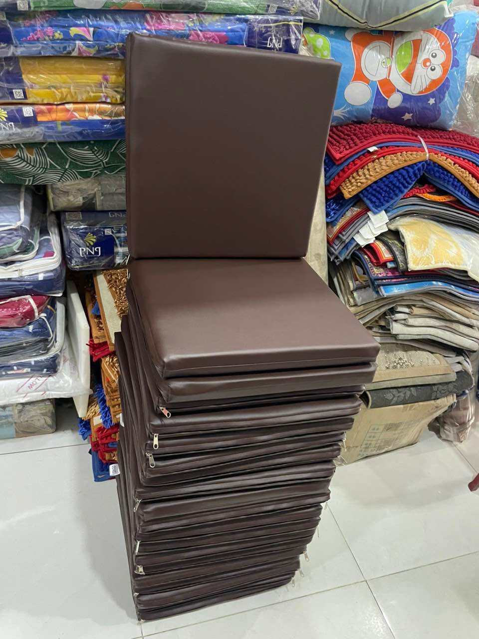 Nệm lót ghế. Da Simili lót ghế gỗ, ngồi bệt, ngồi chơi, quán cà phê, 30cmx30cm, 40cmx40cm và 50cmx50cm dày 4cm đệm