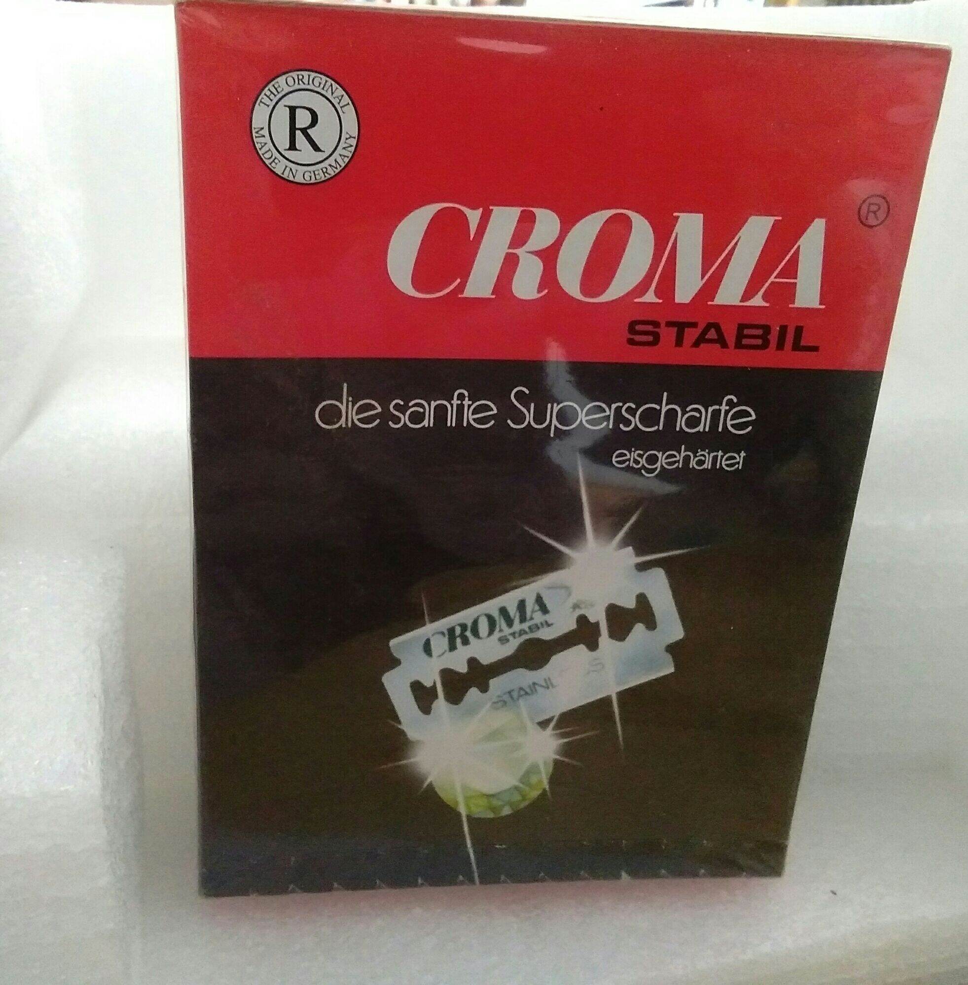 Hộp 200 lưỡi dao Croma hàng Đức