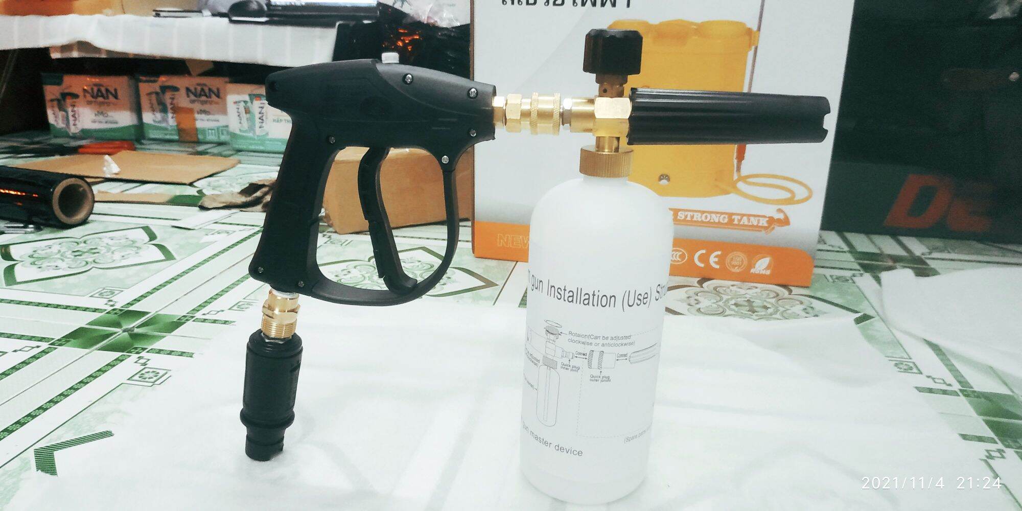 combo súng xịt rửa xe và bình phun bọt tuyết 1lit .