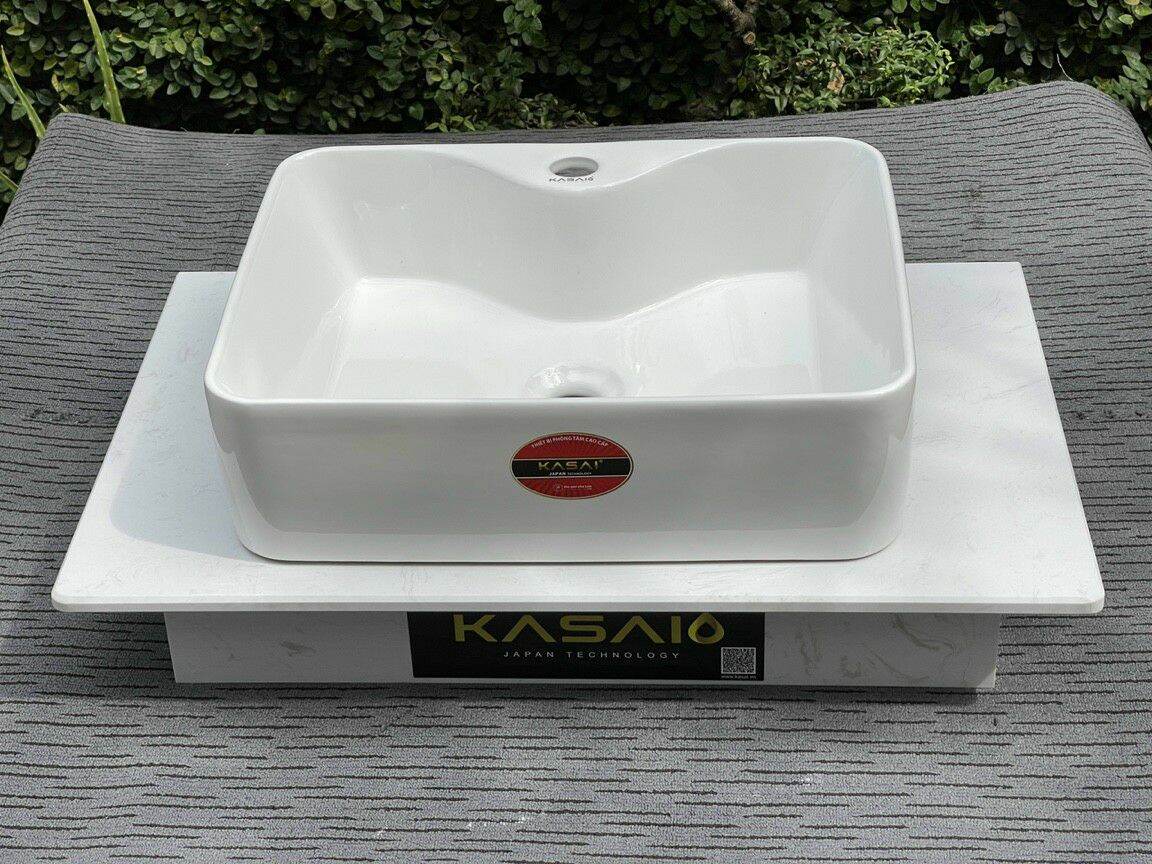Combo bàn đá và lavabo. giá gốc 3900000đ.