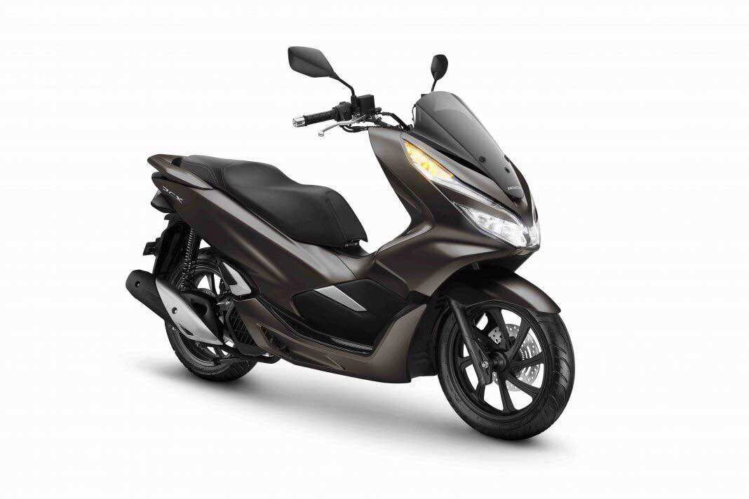 Ốp pô Gang xe PCX đời 2012->2017 (gang hợp kim cao cấp tinh xảo sáng bóng trắng)