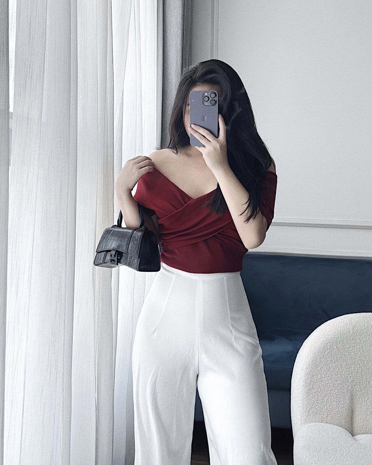 Áo trễ vai chéo cổ v cách điệu tiểu thư