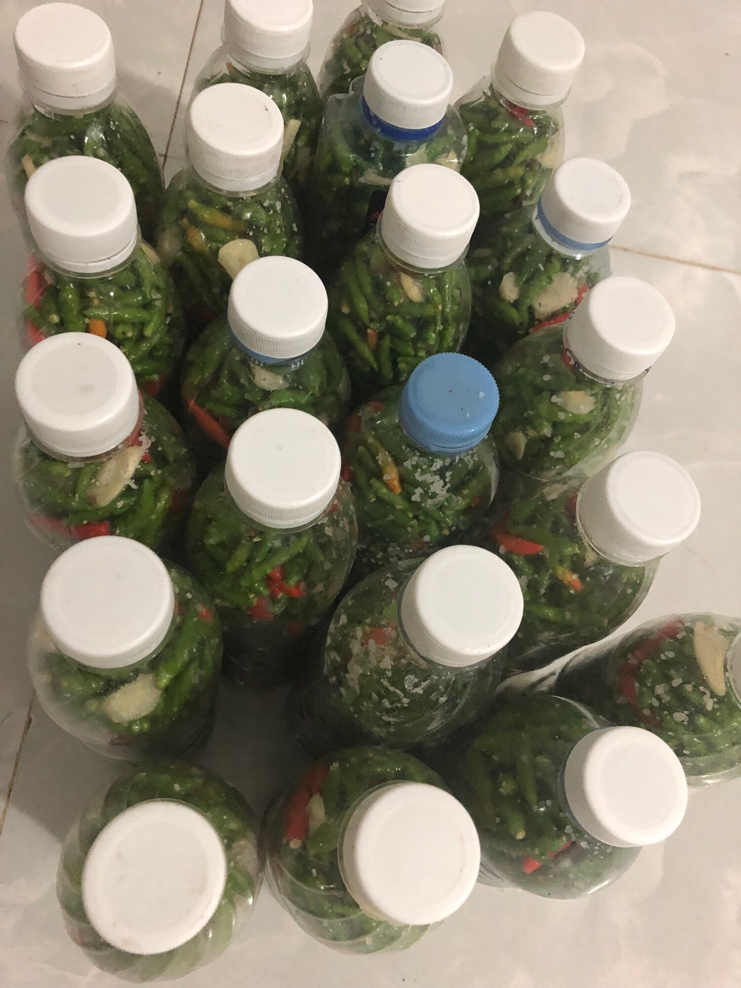 Ớt thóc xanh sóc tỏi muối (150k3chai)