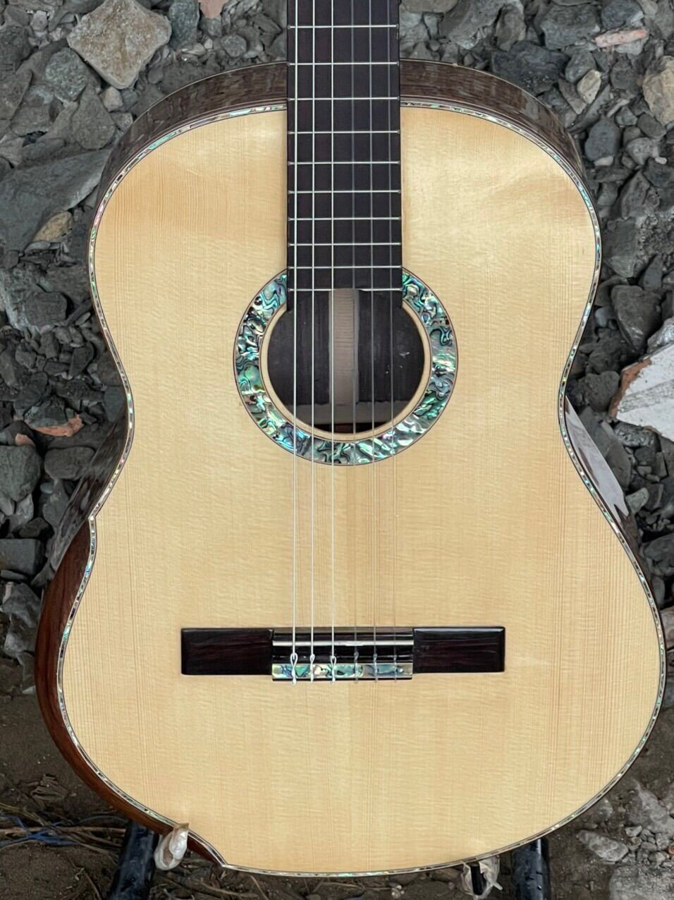 GUITAR CLASSIC GỖ CẨM ẤN ĐỘ VÁT TAY VIP