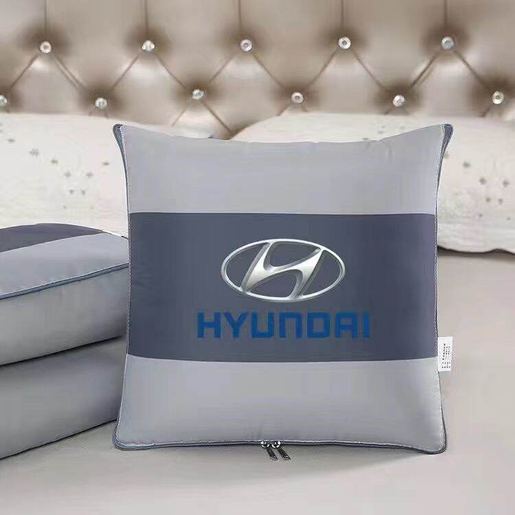 Gối ôm dùng cho xe ô tô chăn điều hòa ngủ trưa trên xe ô tô đa năng gấp gọn gối tựa mùa đông đồ dùng ô tô