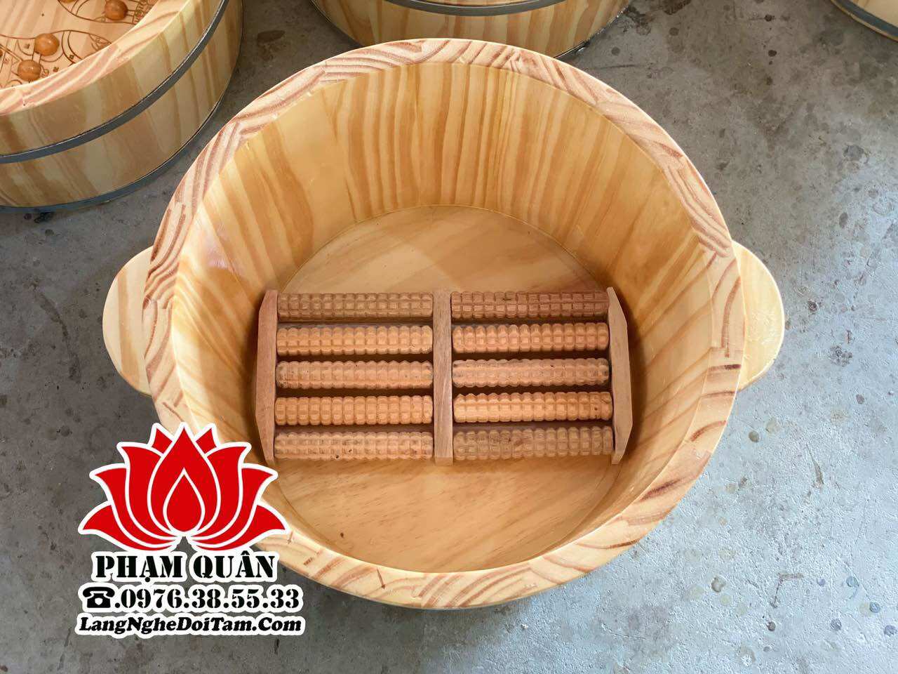 Chậu gỗ ngâm chân kèm bàn lăn gỗ